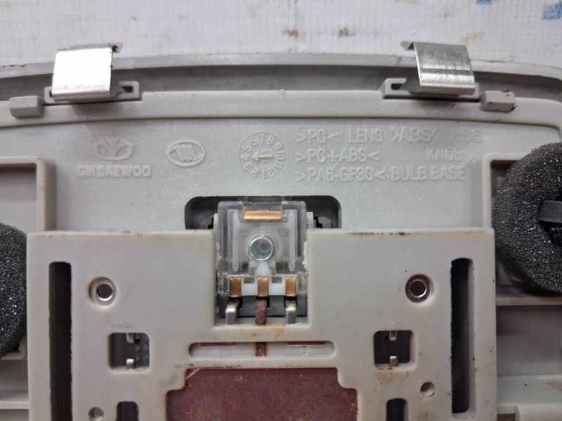 Плафон задний Chevrolet Captiva C140 2.2 diesel Z22D1