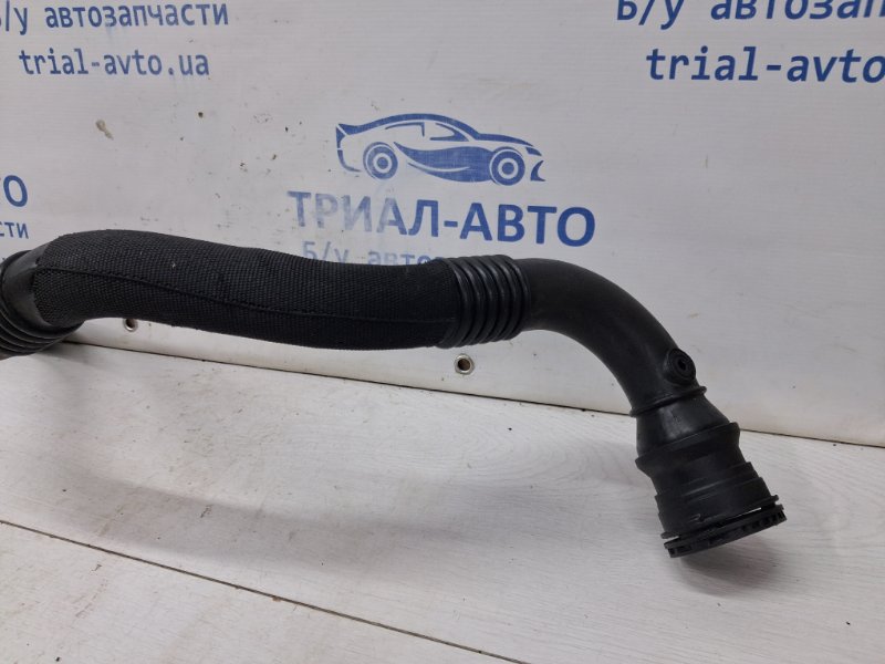 Патрубок интеркулера Duster 2010-2017 HS 1.5 Diesel K9K Патрубок интеркулера Duster 2010-2017 HS 1.5 Diesel K9K