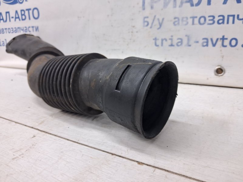 Воздуховод Dacia Duster HS 1.5 Diesel K9K Воздуховод Dacia Duster HS 1.5 Diesel K9K