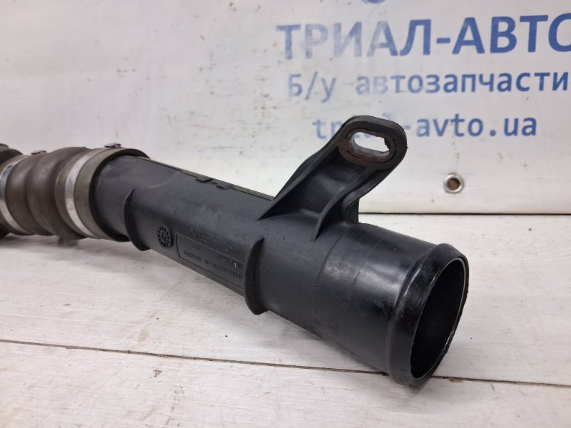Патрубок интеркулера Renault Megane 3 1.5 Diesel K9K