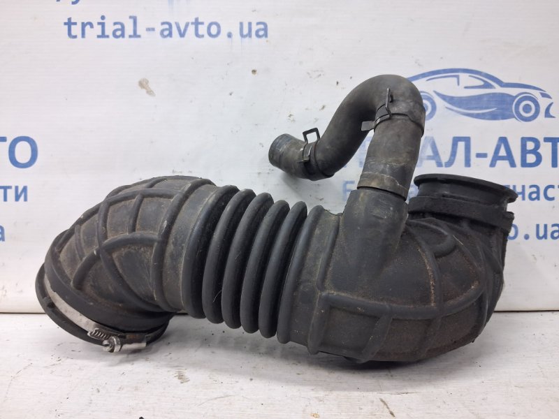 Патрубок воздушного фильтра Chevrolet Captiva 2006-2018 C140 2.2 diesel Z22D1 20998611 Б/У