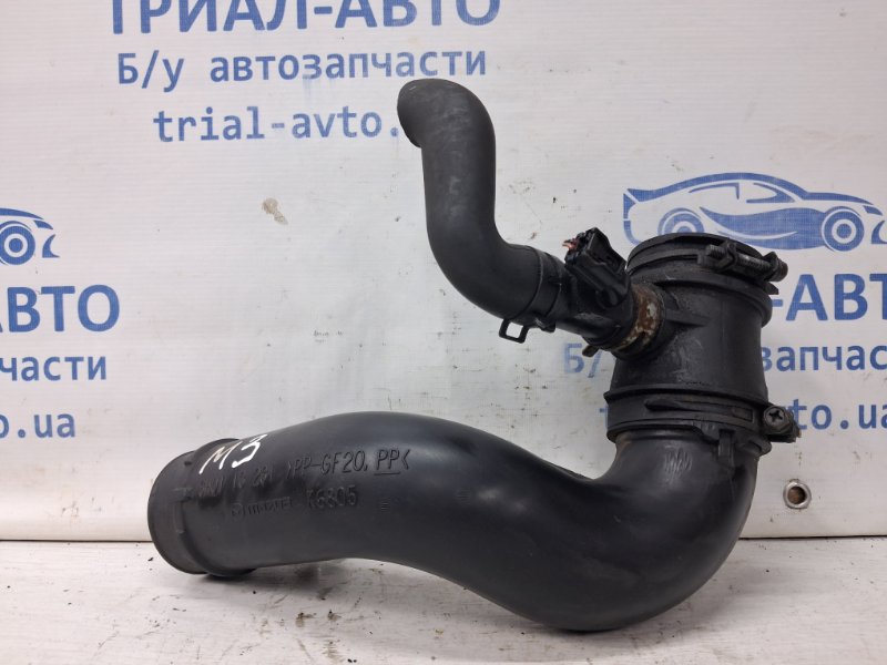 Запчасть патрубок интеркулера Mazda 3 2013-2019 BM 2.2 diesel SH0113231 Б/У Патрубок интеркулера Mazda 3 2013-2019 BM 2.2 diesel SH0113231 Б/У