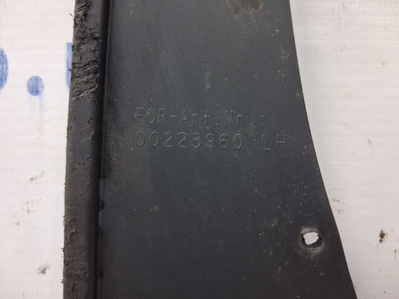 Брызговик задний левый Suzuki SX4 1 1.6 бензин M16A