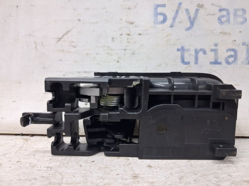 Ручка двери внутренняя левая Suzuki SX4 1 1.6 бензин M16A