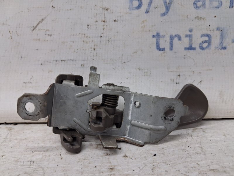 Ручка двери внутренняя правая Mitsubishi Pajero Sport K9 3.0 бензин 6G72