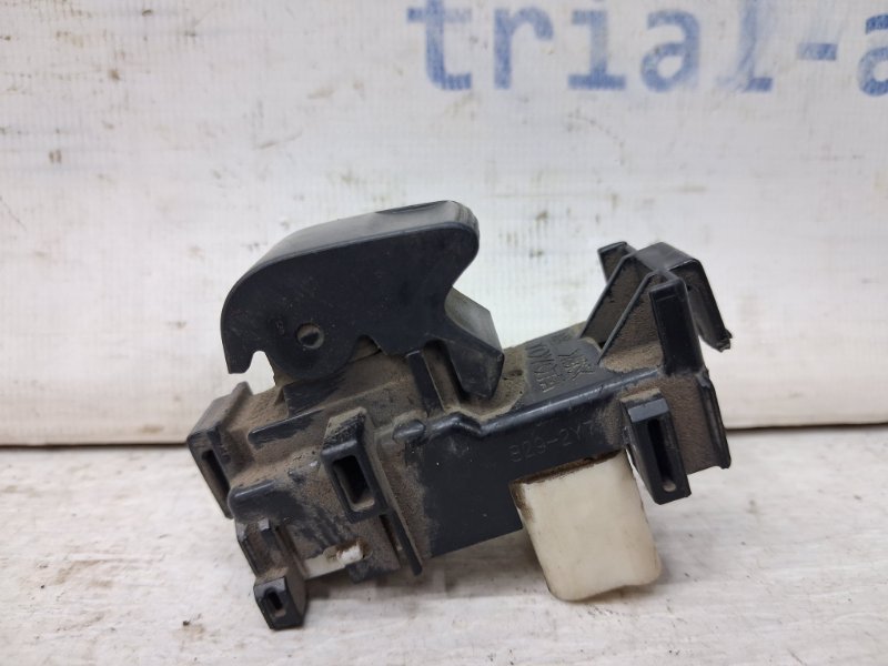 Кнопка стеклоподъемника Toyota Camry XV40 2.4 Бензин 2AZFE Кнопка стеклоподъемника Toyota Camry XV40 2.4 Бензин 2AZFE