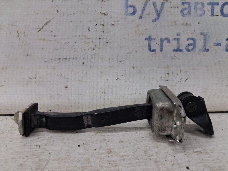 Запчасть ограничитель двери задний правый Nissan Qashqai 2013-2022 J11 1.2 Бензин HRA2DDT 824304EA0A Б/У Ограничитель двери задний правый Nissan Qashqai 2013-2022 J11 1.2 Бензин HRA2DDT 824304EA0A Б/У