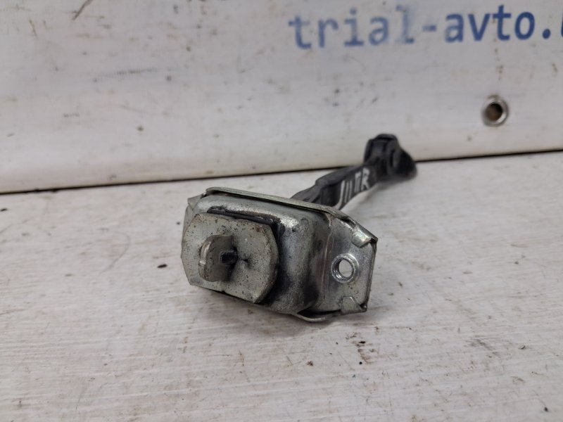 Ограничитель двери передний правый Qashqai 2013-2022 J11 1.2 Бензин HRA2DDT Ограничитель двери передний правый Qashqai 2013-2022 J11 1.2 Бензин HRA2DDT