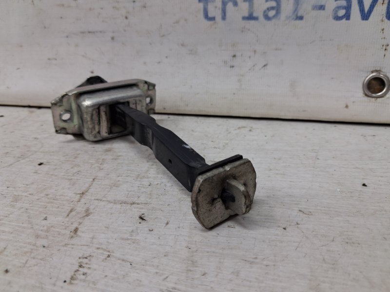 Ограничитель двери передний левый Nissan Qashqai J11 1.2 Бензин HRA2DDT Ограничитель двери передний левый Nissan Qashqai J11 1.2 Бензин HRA2DDT