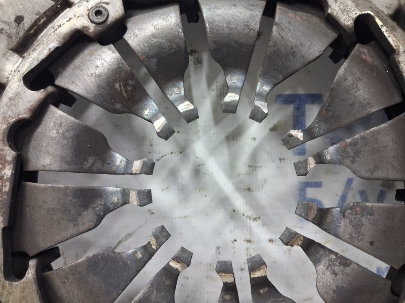 Корзина сцепления Duster 2010-2017 HS 1.5 Diesel K9K Корзина сцепления Duster 2010-2017 HS 1.5 Diesel K9K