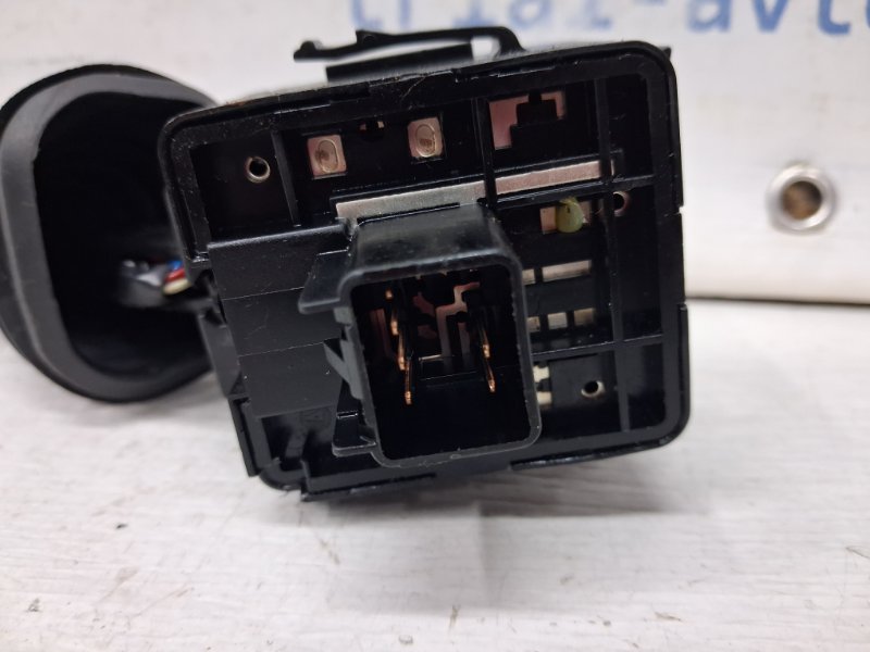 Переключатель подрулевой правый(дворники) Captiva 2006-2018 C140 2.2 diesel Z22D1 Переключатель подрулевой правый(дворники) Captiva 2006-2018 C140 2.2 diesel Z22D1