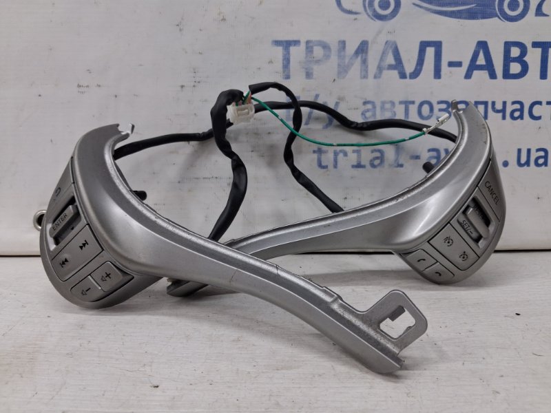 Запчасть кнопки руля Nissan Qashqai 2013-2022 J11 1.2 Бензин HRA2DDT 255504BC3A Б/У Кнопки руля Nissan Qashqai 2013-2022 J11 1.2 Бензин HRA2DDT 255504BC3A Б/У