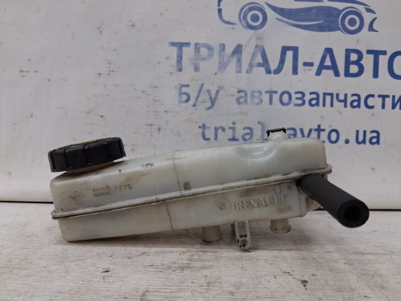 Запчасть бачок главного тормозного цилиндра Renault Megane 2008-2016 3 1.5 Diesel K9K 460910009r Б/У Бачок главного тормозного цилиндра Renault Megane 2008-2016 3 1.5 Diesel K9K 460910009r Б/У