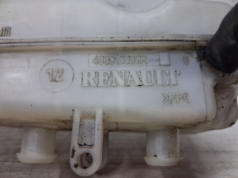 Бачок главного тормозного цилиндра Megane 2008-2016 3 1.5 Diesel K9K Бачок главного тормозного цилиндра Megane 2008-2016 3 1.5 Diesel K9K