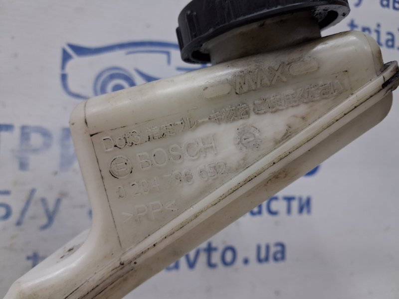 Бачок главного тормозного цилиндра Qashqai 2013-2022 J11 1.2 Бензин HRA2DDT Бачок главного тормозного цилиндра Qashqai 2013-2022 J11 1.2 Бензин HRA2DDT