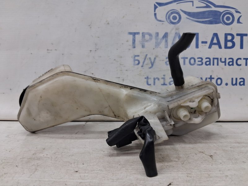 Бачок главного тормозного цилиндра Nissan Qashqai J11 1.2 Бензин HRA2DDT Бачок главного тормозного цилиндра Nissan Qashqai J11 1.2 Бензин HRA2DDT