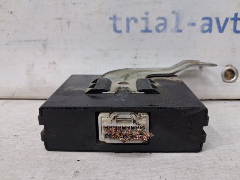 Блок управления Prado 2002-2009 J120 3.0 Diesel 1KDFTV