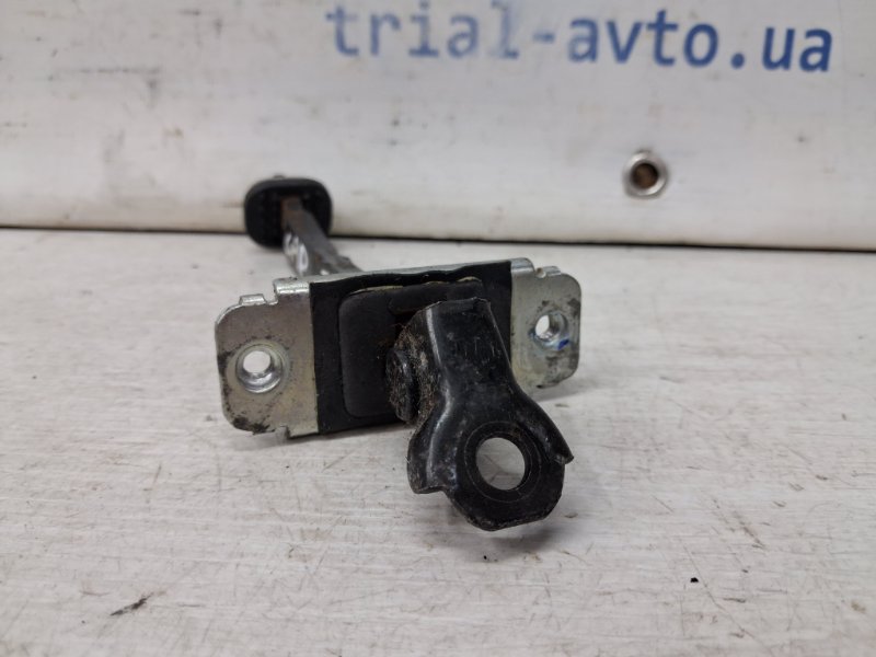 Ограничитель двери задний левый Captiva 2006-2018 C140 2.2 diesel Z22D1 Ограничитель двери задний левый Captiva 2006-2018 C140 2.2 diesel Z22D1