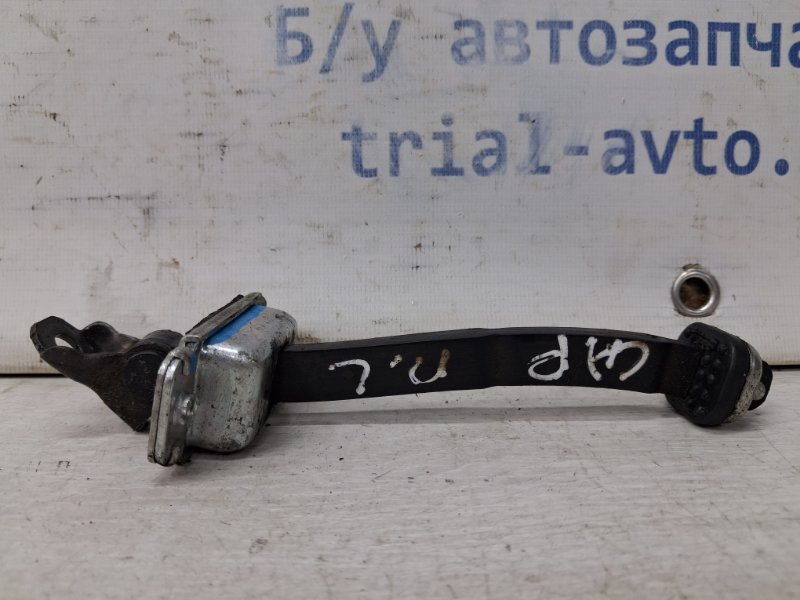 Ограничитель двери передний левый Chevrolet Captiva 2006-2018 C140 2.2 diesel Z22D1 95929941 Б/У