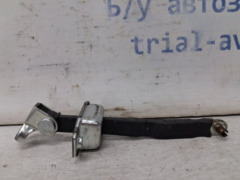 Ограничитель двери передний левый Suzuki SX4 2006-2014 1 1.6 бензин M16A 81810-54P00 Б/У