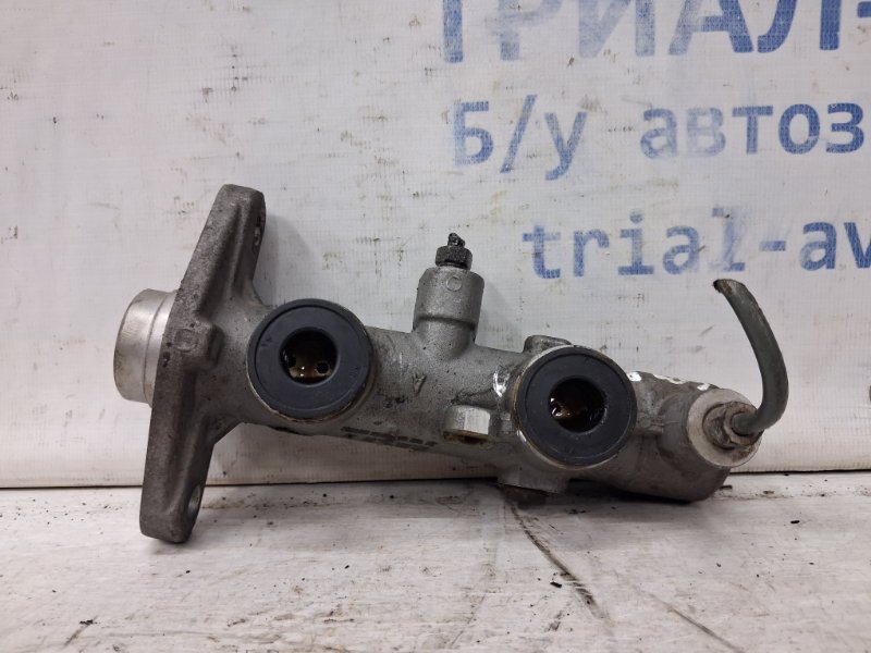 Тормозной цилиндр главный Mitsubishi Pajero Sport K9 3.0 бензин 6G72 Тормозной цилиндр главный Mitsubishi Pajero Sport K9 3.0 бензин 6G72