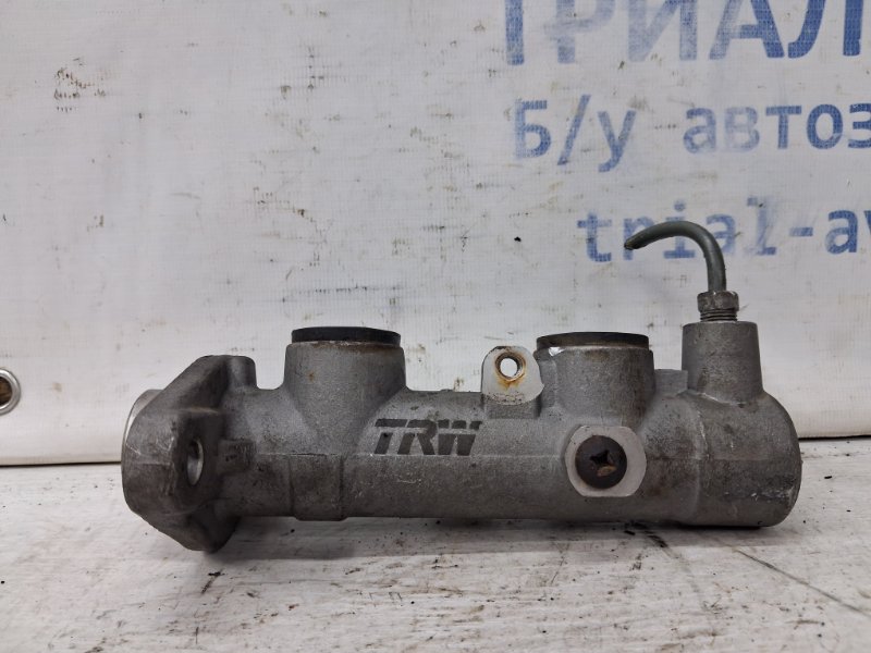 Тормозной цилиндр главный Pajero Sport 1996-2008 K9 3.0 бензин 6G72 Тормозной цилиндр главный Pajero Sport 1996-2008 K9 3.0 бензин 6G72