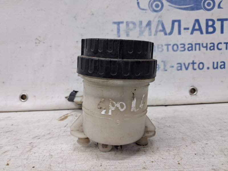 Бачок главного тормозного цилиндра Pajero Sport 1996-2008 K9 3.0 бензин 6G72