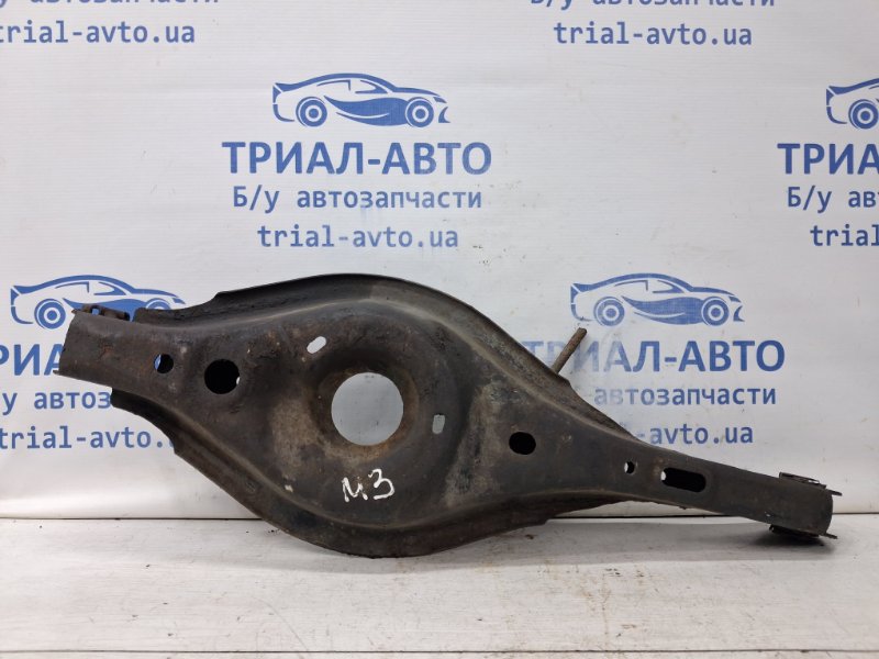 Рычаг задней подвески нижний поперечный (под пружину) Mazda 3 2013-2019 BM 2.2 diesel B45A28300C Б/У