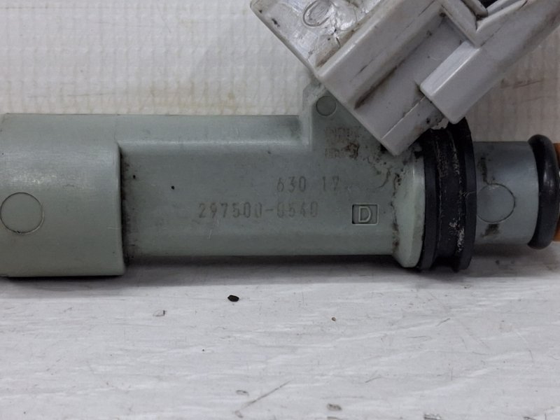 Форсунка топливная Suzuki SX4 1 1.6 бензин M16A