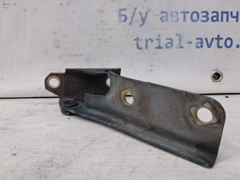 Петля капота правая Mitsubishi Pajero Wagon 3 3.2 Дизель 4M41 Петля капота правая Mitsubishi Pajero Wagon 3 3.2 Дизель 4M41