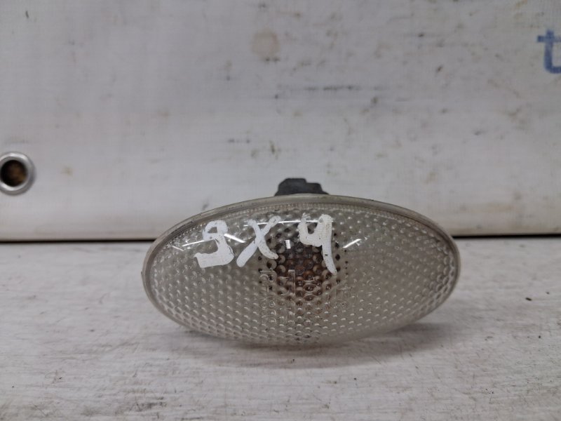 Повторитель поворотника Suzuki SX4 2006-2014 1 2.0 Бензин J20A 3641051K00 Б/У