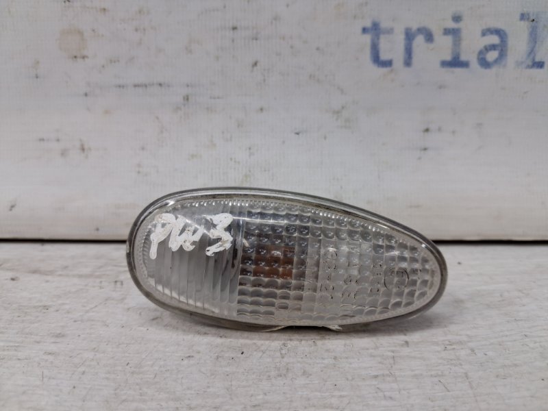 Запчасть повторитель поворотника Mitsubishi Pajero Wagon 1999-2006 3 3.2 Дизель 4M41 MR522027 Б/У Повторитель поворотника Mitsubishi Pajero Wagon 1999-2006 3 3.2 Дизель 4M41 MR522027 Б/У