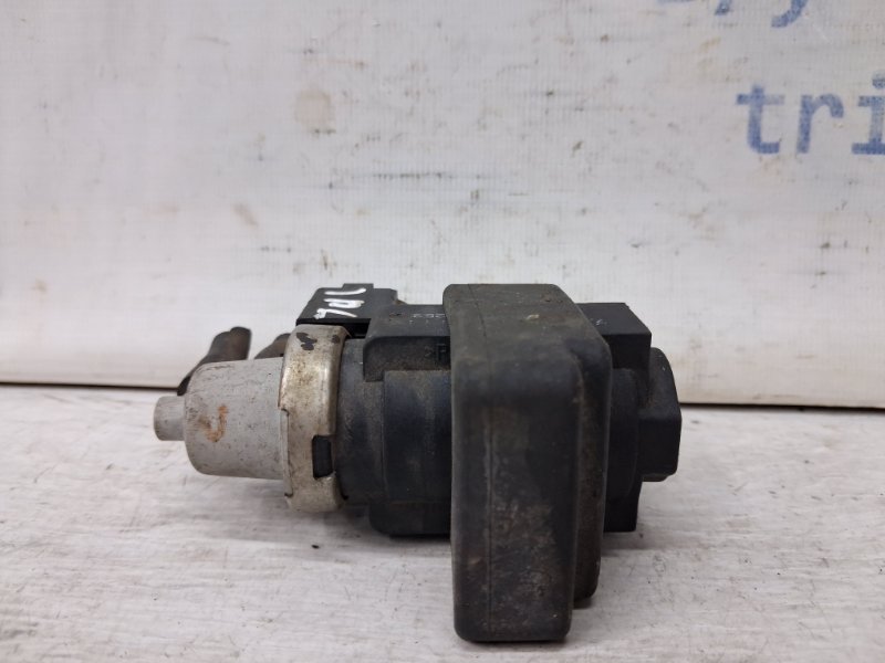 Клапан управления турбиной Hyundai Tucson JM 2.0 diesel D4EA Клапан управления турбиной Hyundai Tucson JM 2.0 diesel D4EA