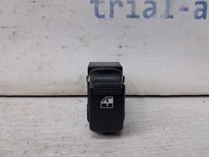 Запчасть кнопка стеклоподъемника Kia Sorento 2002-2011 BL 2.5 diesel D4CB 935753E550CY Б/У Кнопка стеклоподъемника Kia Sorento 2002-2011 BL 2.5 diesel D4CB 935753E550CY Б/У