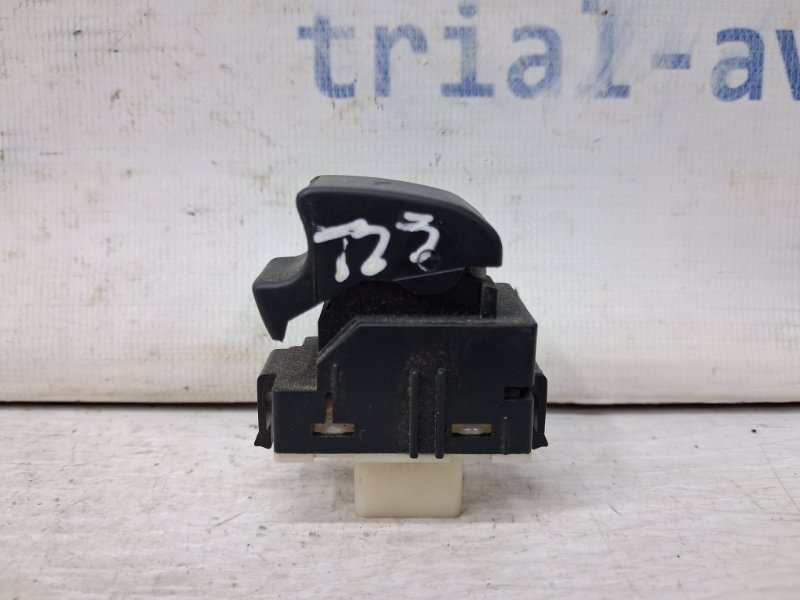 Кнопка стеклоподъемника Toyota Avensis 2002-2010 T25 1.8 бензин 1ZZFE 8481005050 Б/У