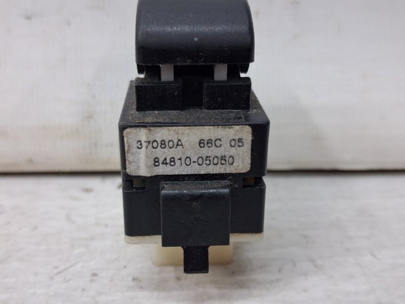 Кнопка стеклоподъемника Toyota Avensis T25 1.8 бензин 1ZZFE