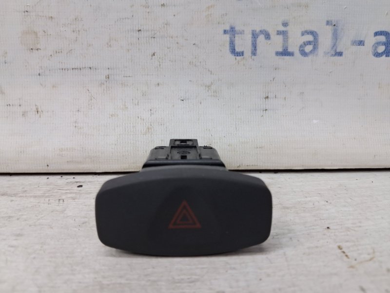 Запчасть кнопка аварийки Dacia Duster 2010-2017 HS 1.5 Diesel K9K 252903199R Б/У Кнопка аварийки Dacia Duster 2010-2017 HS 1.5 Diesel K9K 252903199R Б/У