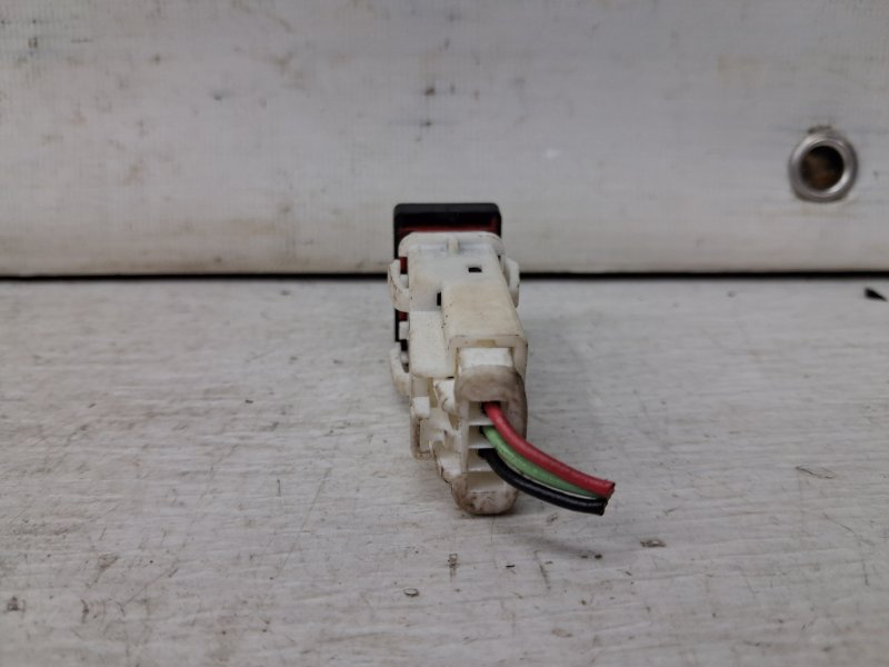 Кнопка аварийки Nissan Qashqai J10 2.0 Бензин MR20DE Кнопка аварийки Nissan Qashqai J10 2.0 Бензин MR20DE