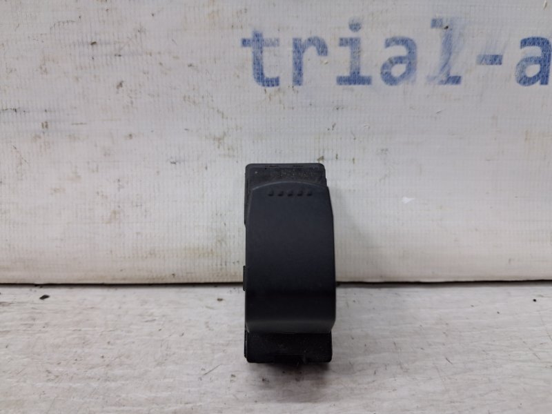 Кнопка стеклоподъемника Suzuki SX4 2006-2014 1 1.6 бензин M16A 37995-62J00 Б/У