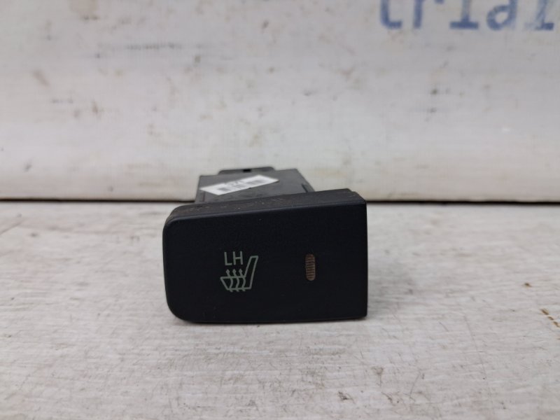 Запчасть кнопка подогрева Hyundai Tucson 2004-2009 JM 2.0 diesel D4EA 93340-2E000 Б/У Кнопка подогрева Hyundai Tucson 2004-2009 JM 2.0 diesel D4EA 93340-2E000 Б/У