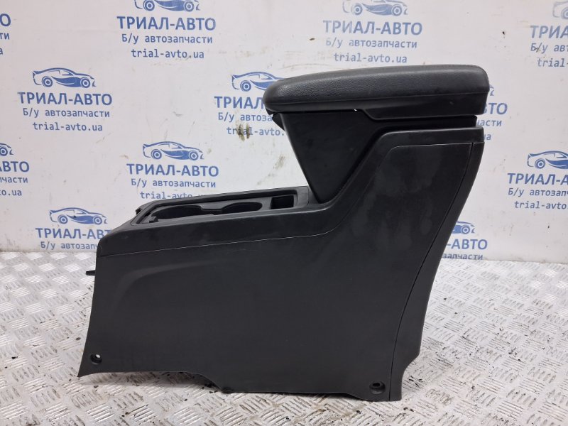 Подлокотник Chevrolet Captiva 2006-2018 C140 2.2 diesel Z22D1 42343745 Б/У