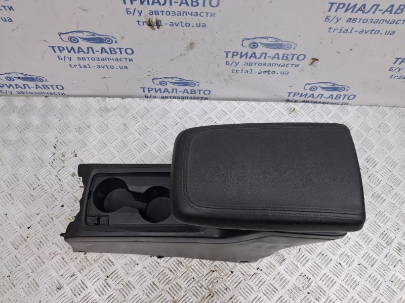 Подлокотник Captiva 2006-2018 C140 2.2 diesel Z22D1