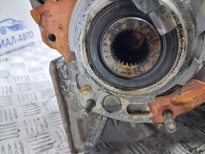 Раздаточная коробка Pajero Sport 1996-2008 K9 3.0 бензин 6G72 Раздаточная коробка Pajero Sport 1996-2008 K9 3.0 бензин 6G72