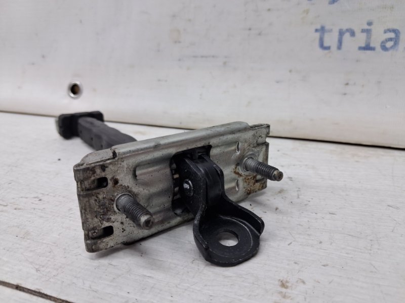 Ограничитель двери задний левый Kuga 2011-2019 CBS 2.0 diesel Ограничитель двери задний левый Kuga 2011-2019 CBS 2.0 diesel