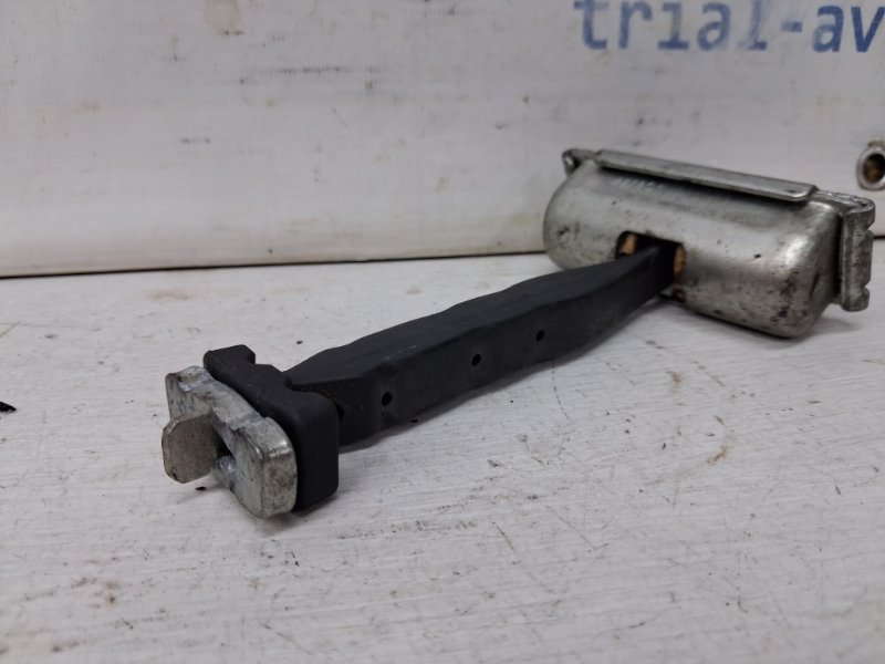 Ограничитель двери задний правый Ford Kuga CBS 2.0 diesel