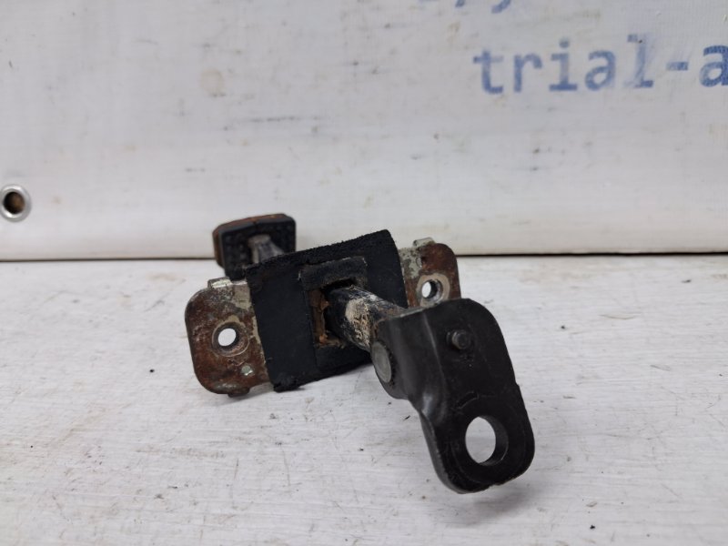 Ограничитель двери задний правый Sorento 2002-2011 BL 2.5 diesel D4CB