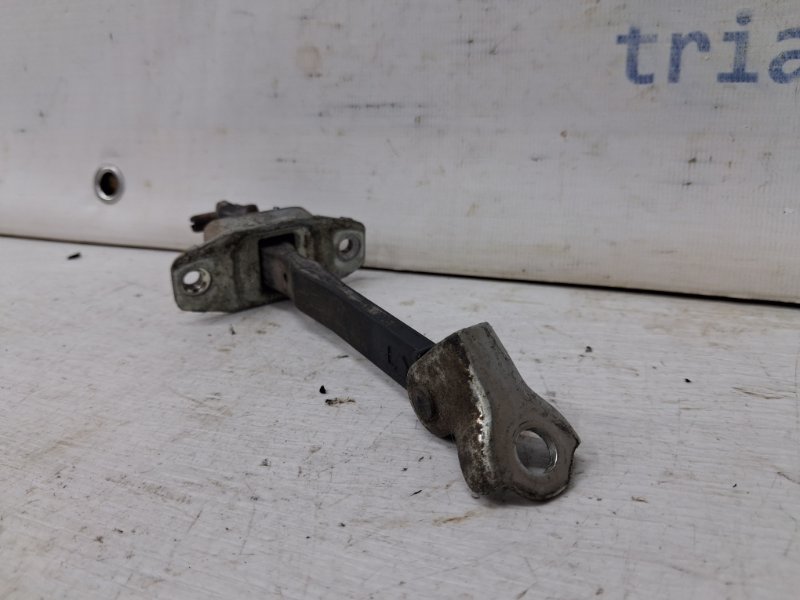 Ограничитель двери задний левый Suzuki SX4 1 2.0 Бензин J20A