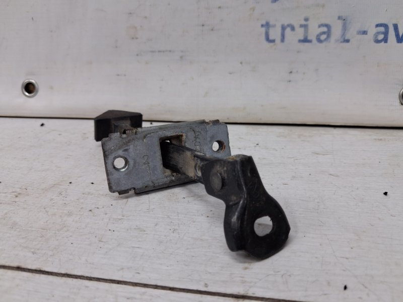 Ограничитель двери задний левый 3 2003-2009 BK 1.6 бензин Z6