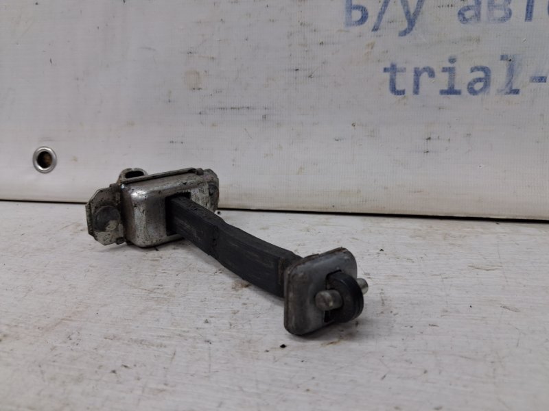 Ограничитель двери задний правый Subaru Outback BR 2.5 бензин Ej253 Ограничитель двери задний правый Subaru Outback BR 2.5 бензин Ej253