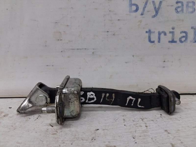 Запчасть ограничитель двери передний левый Subaru Outback 2009-2015 BR 2.5 бензин Ej253 61124AJ010 Б/У Ограничитель двери передний левый Subaru Outback 2009-2015 BR 2.5 бензин Ej253 61124AJ010 Б/У